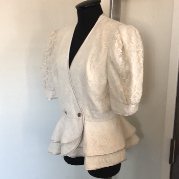 Vintage lace blazer - Picture 2 of 4